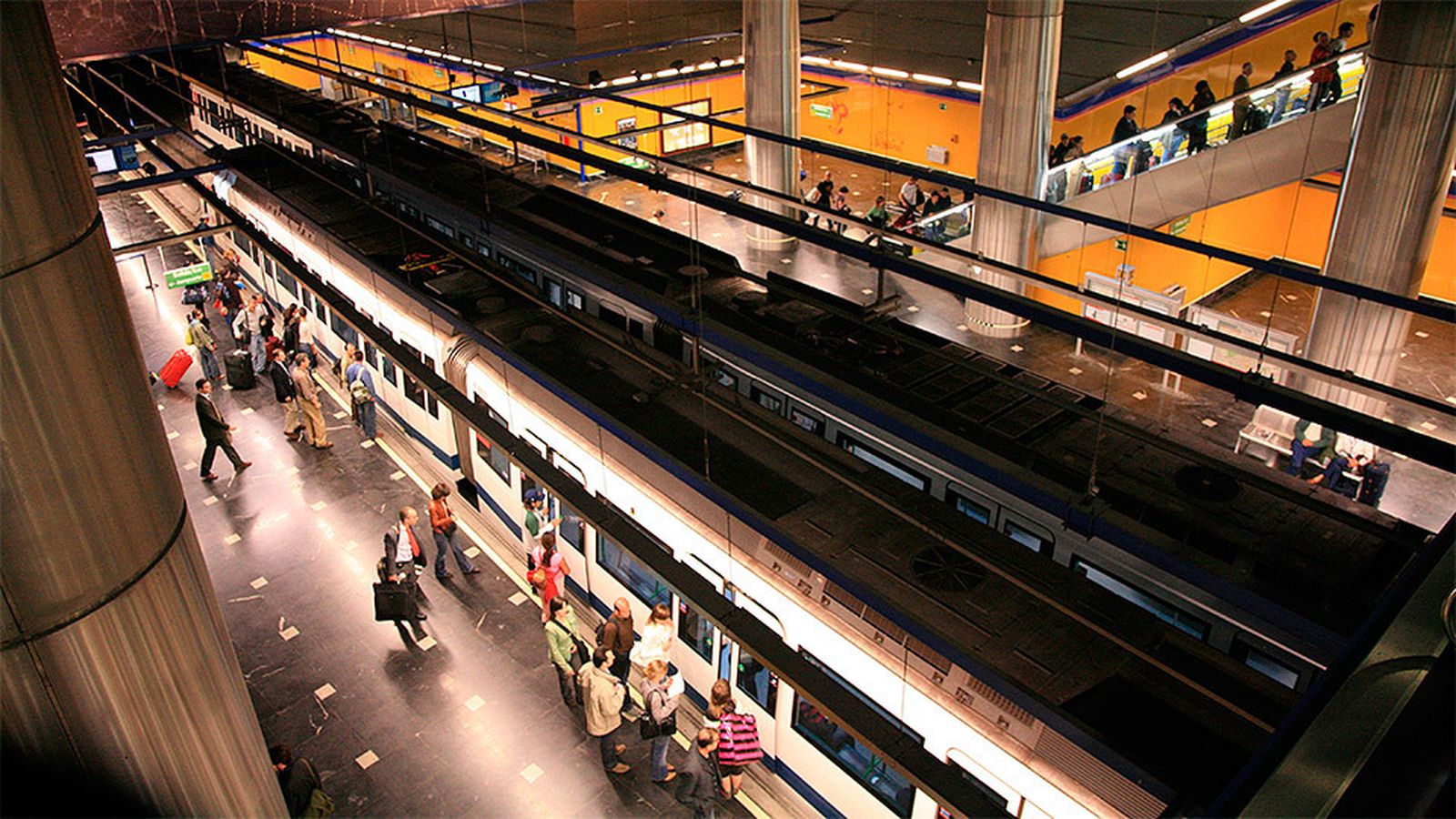 Estación Aeropuerto, perteneciente a la línea 8 del Metro de Madrid