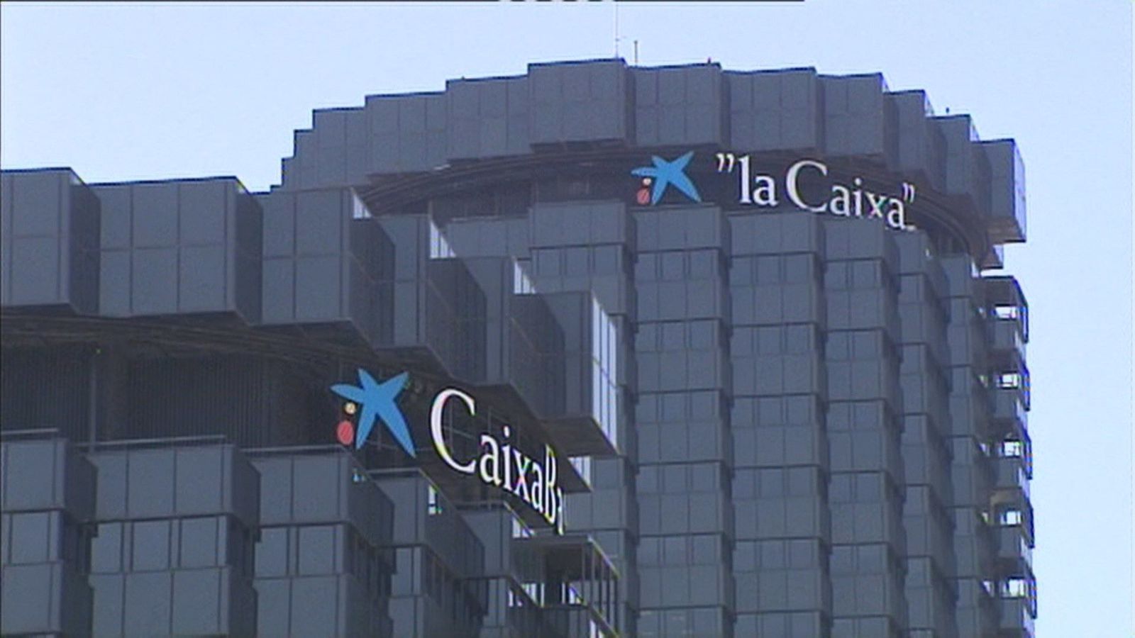CaixaBank mantiene su sede en Valencia y asegura que "no está bajo revisión"