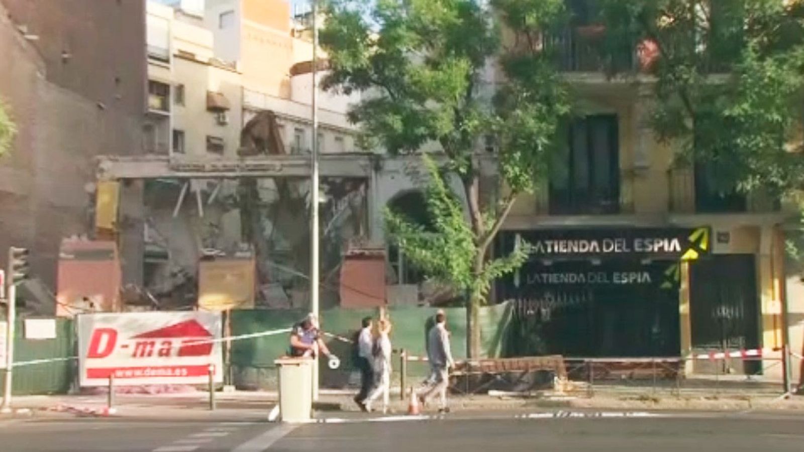 “Vimos la pared agrietada y nos desalojaron” explica el gerente de la tienda del Espía