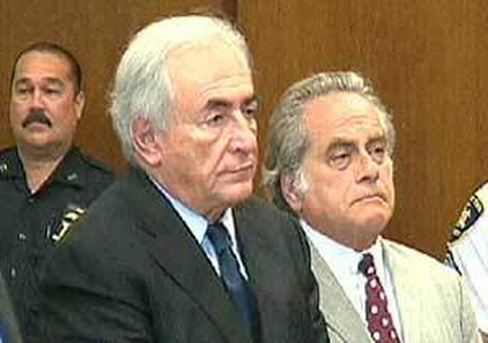 Strauss-Kahn se declara "no culpable" de los delitos sexuales que se le imputan