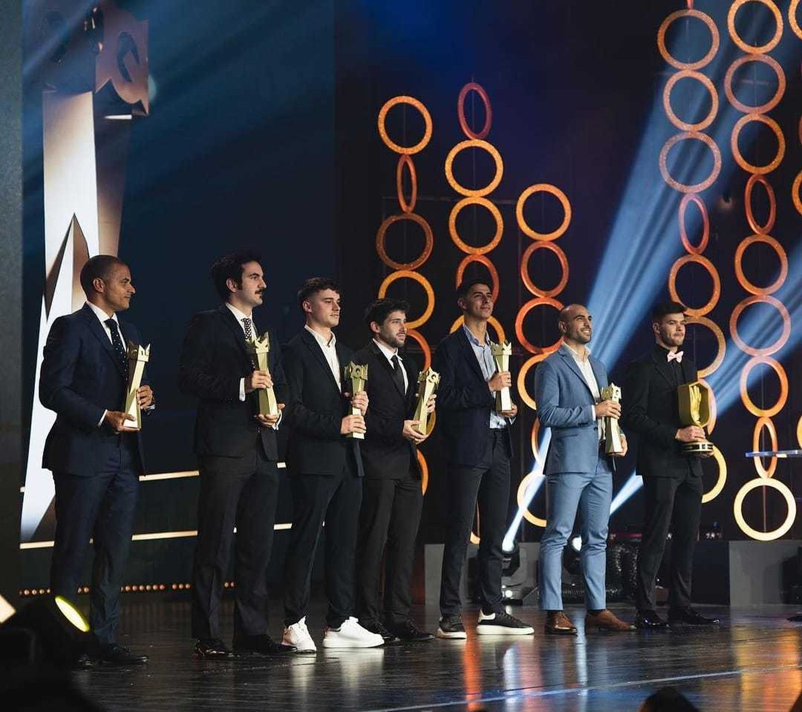 7 IDEAL MASCULINO CORONA DE ORO