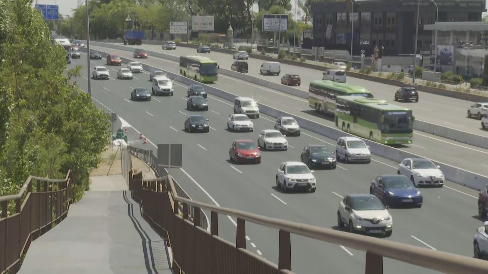Carriles adicionales, paralizar obras y restringir al tráfico a los camiones como medidas en la última operación retorno de agosto