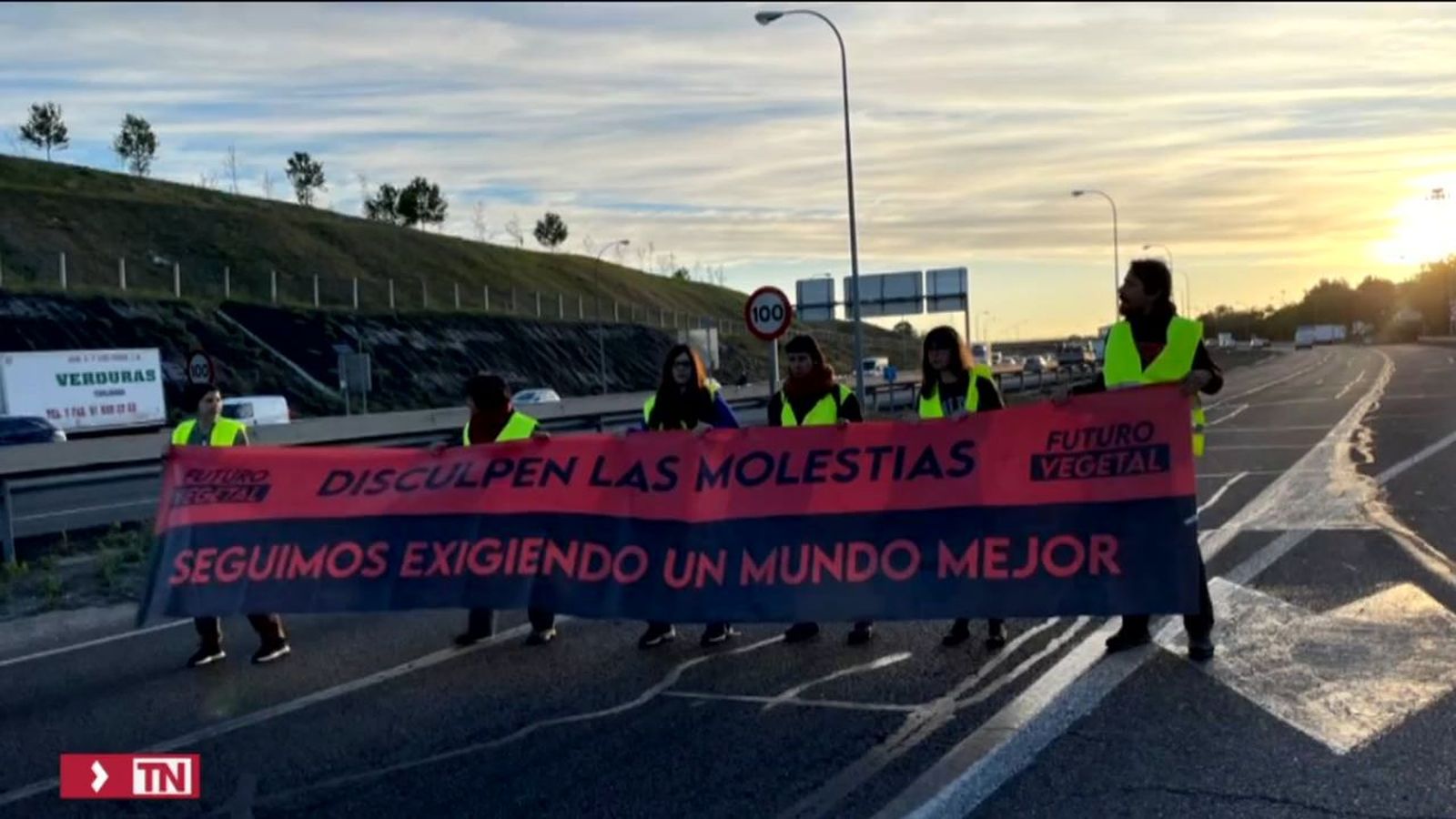 Cortado el acceso a Mercamadrid