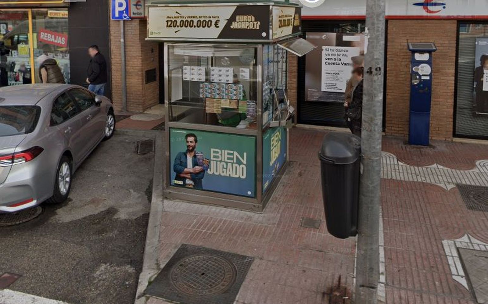 Quiosco de la ONCE en la Calle Real, número 86, de San Sebastián de los Reyes