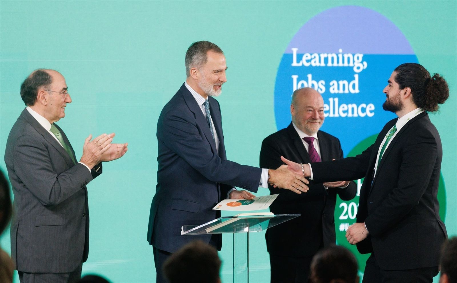 El Rey preside la entrega de la última edición de las becas Iberdrola