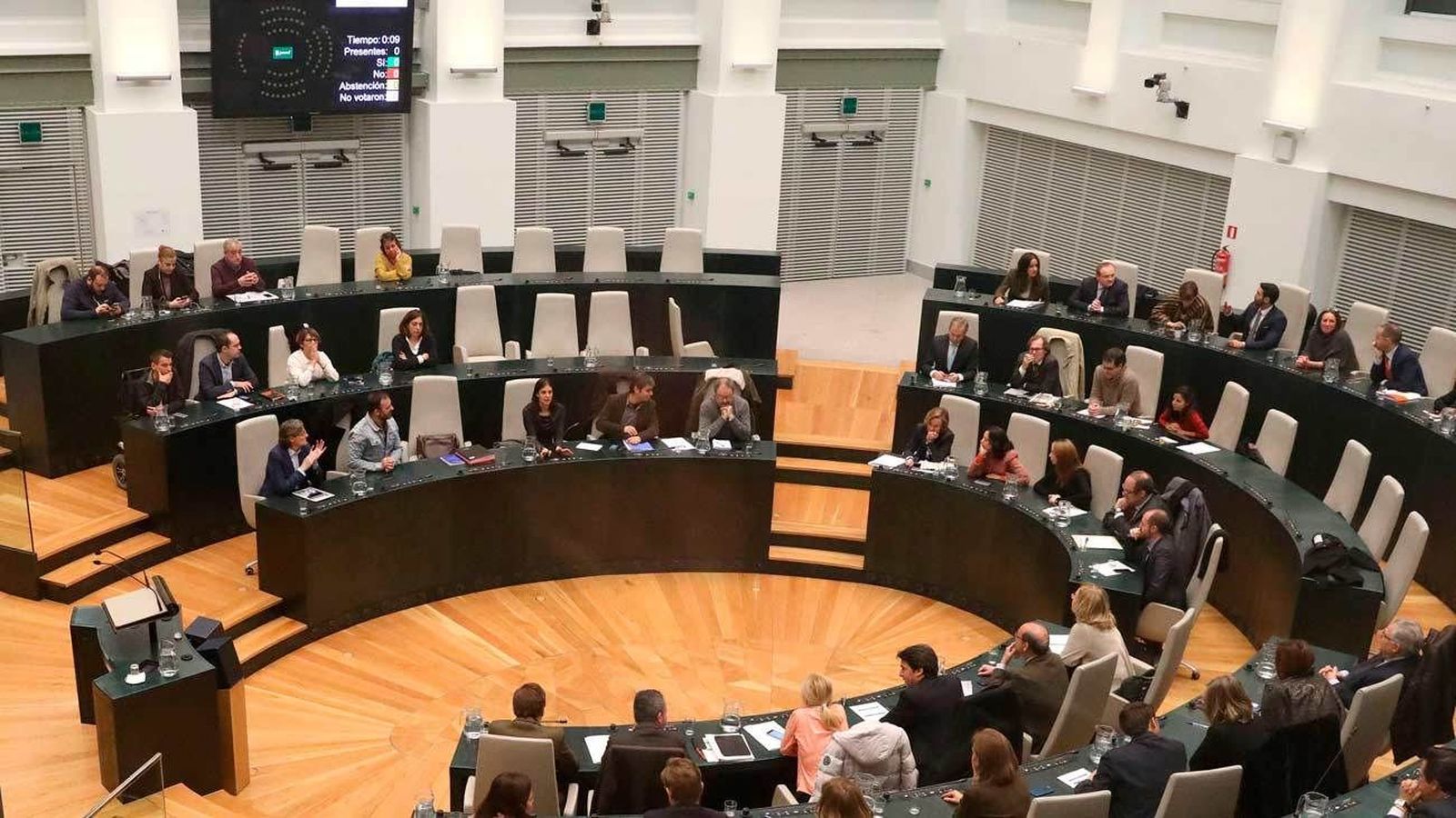 Aprobado en Madrid el pacto municipal contra la violencia machista con la abstención de Vox