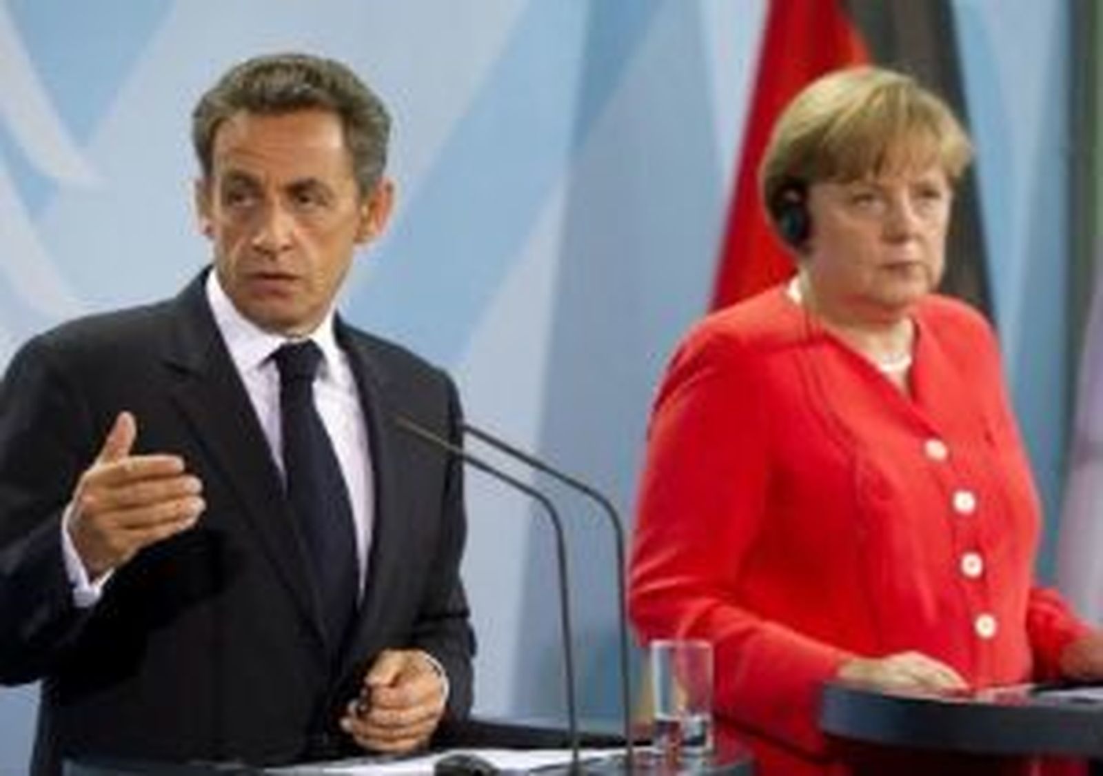Sarkozy y Merkel sobre Grecia