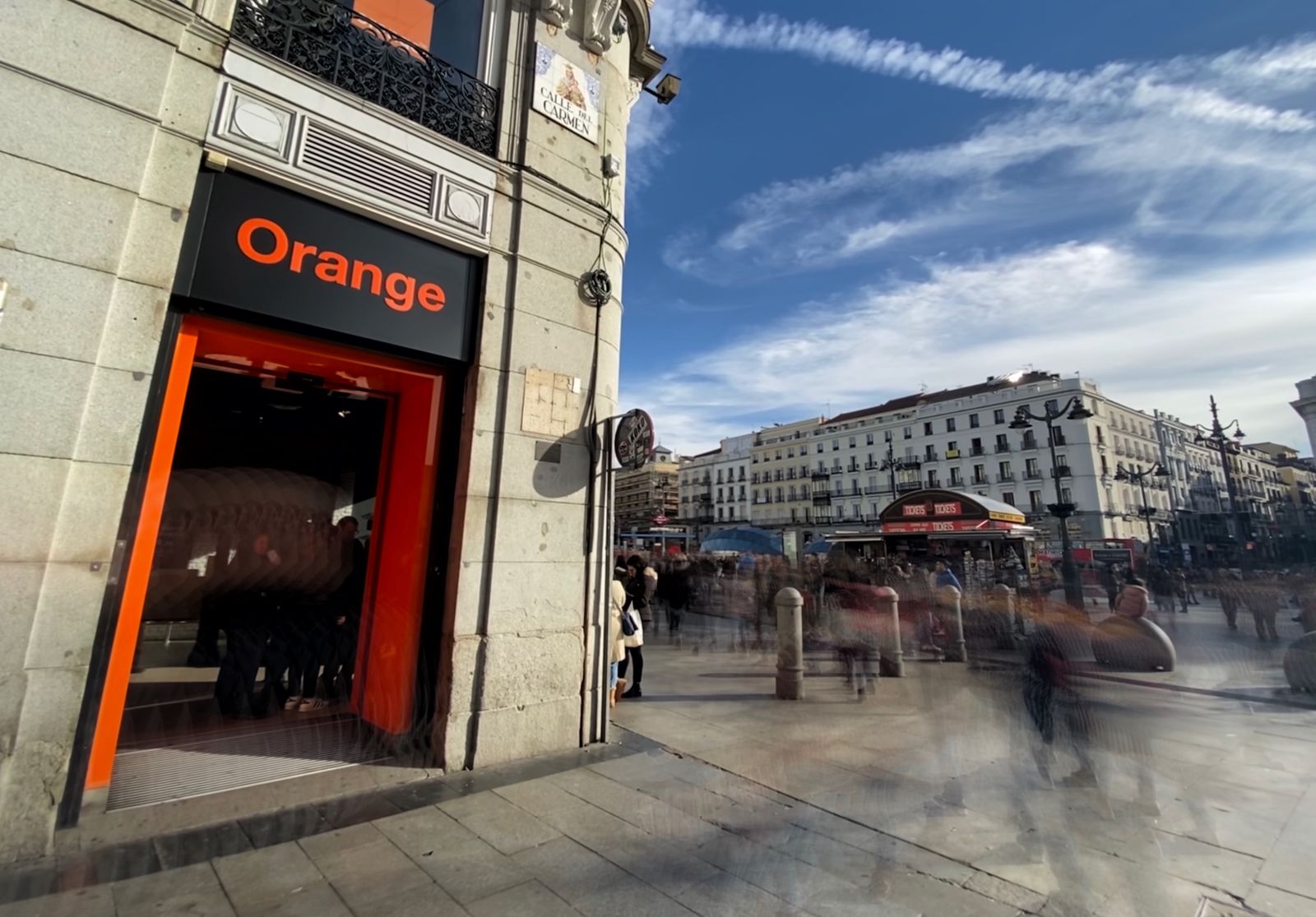 Exterior tienda Orange en Madrid