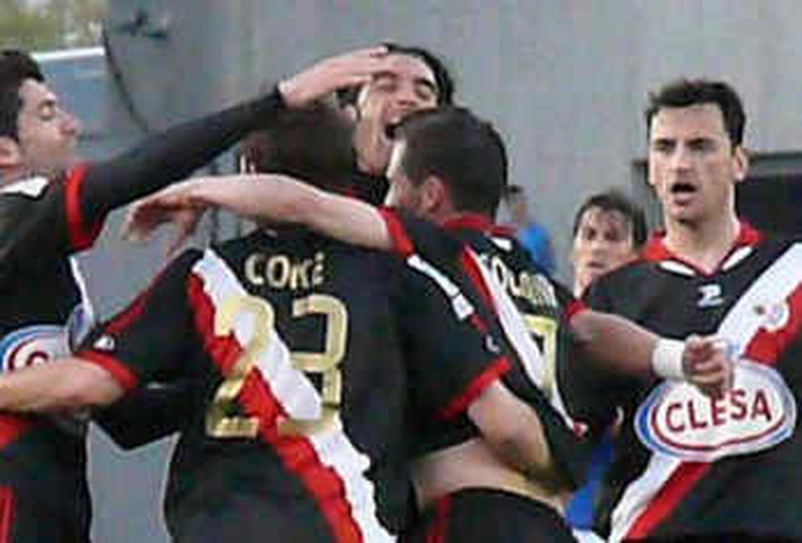 El Rayo sobrevive a una semana complicada ayudado por Betis y Celta
