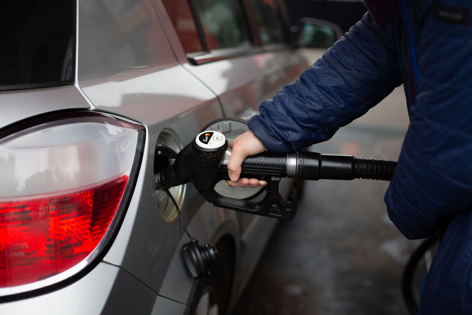 La Comisión Europea elimina el veto a la venta de coches de combustión en 2035