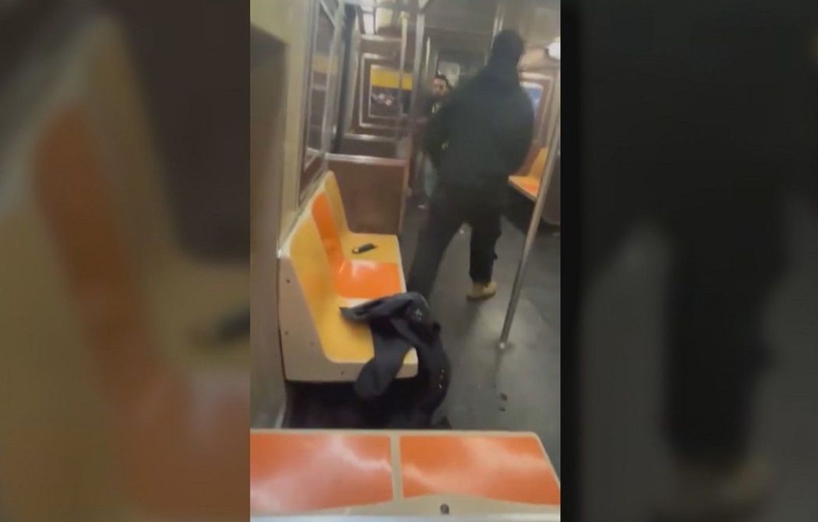 Tirotean a un hombre con su arma tras una pelea en el metro de Nueva York