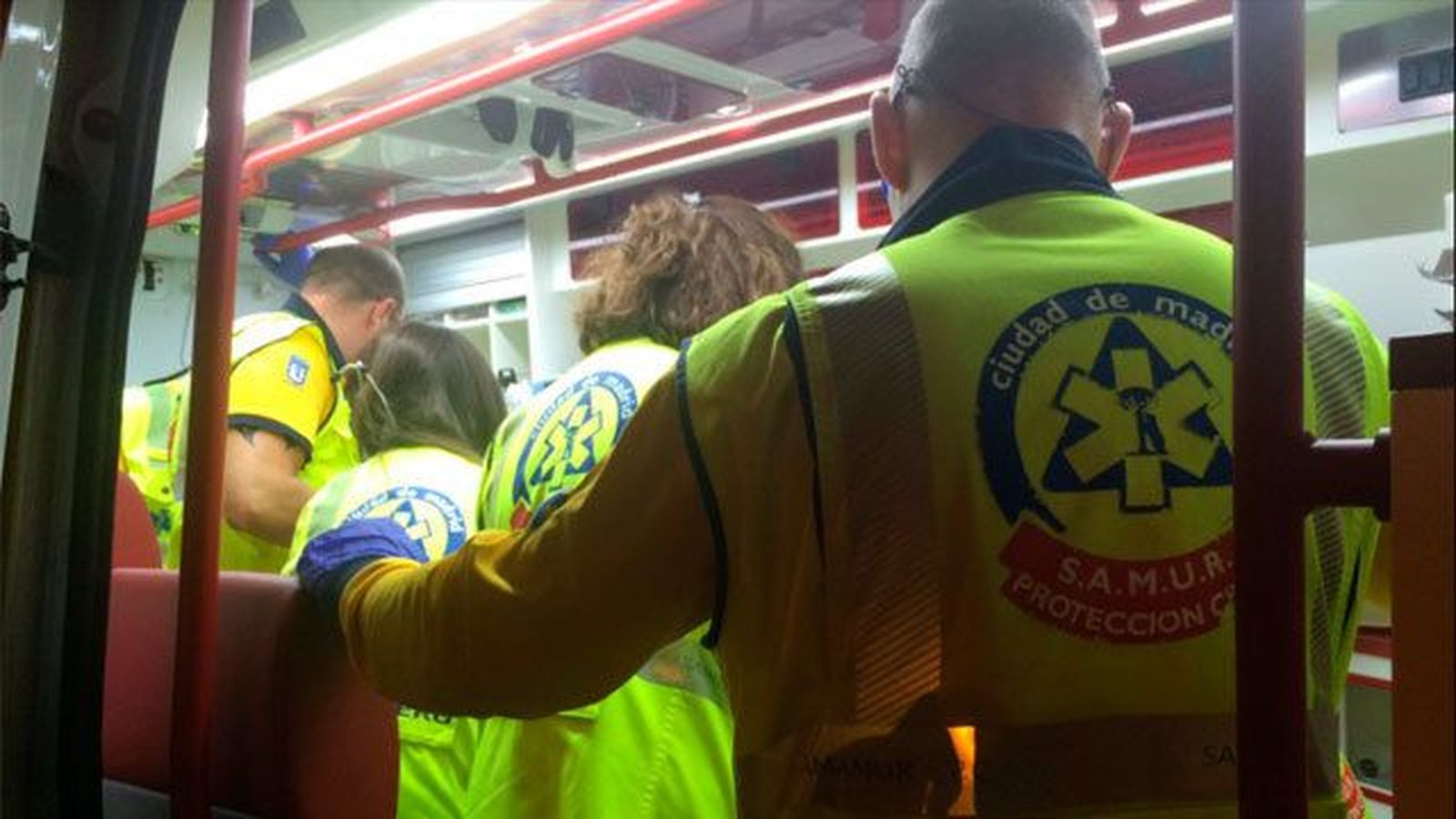 Dos jóvenes heridos por arma blanca en el Metro de Legazpi