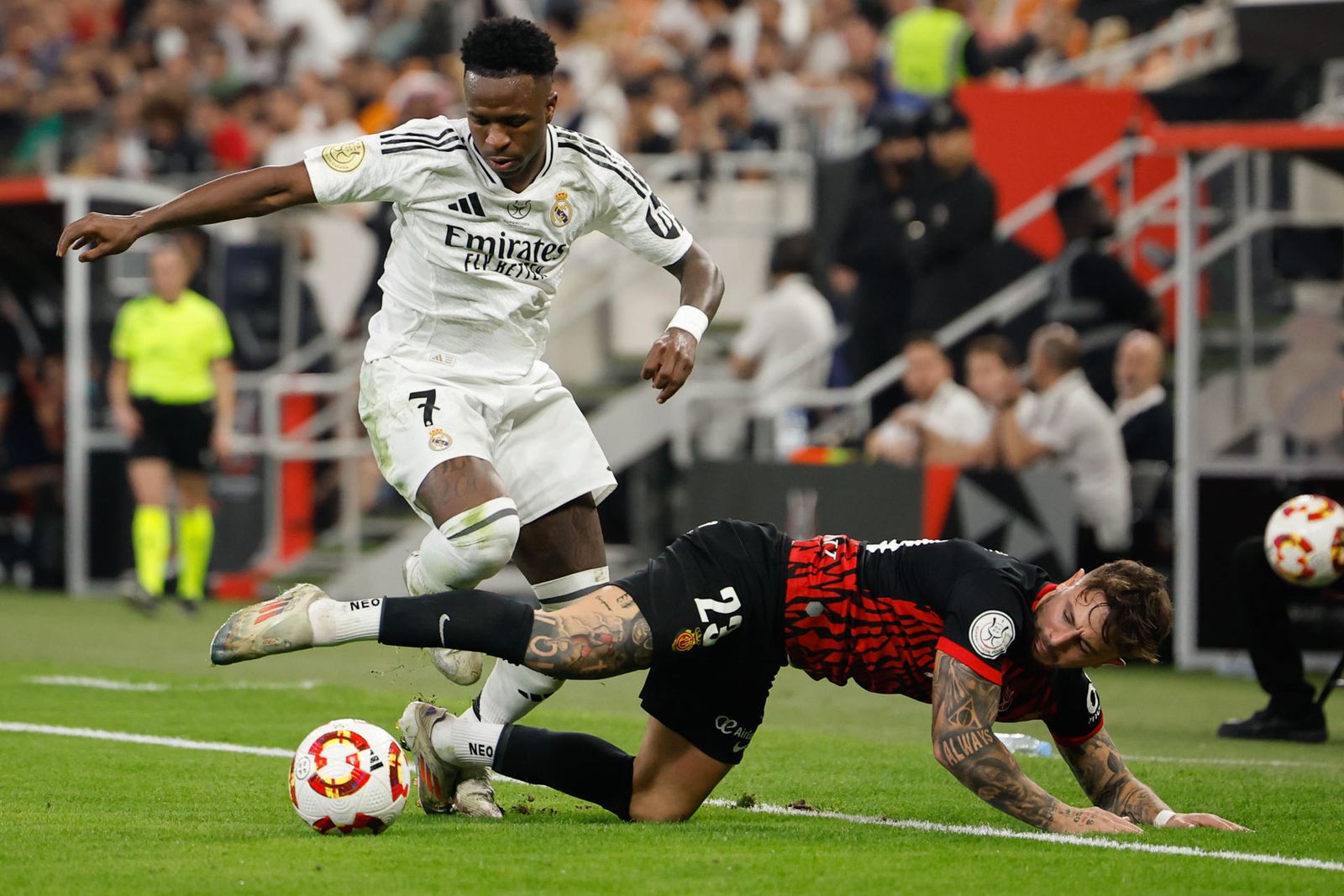 Vini Jr vs Pablo Maffeo