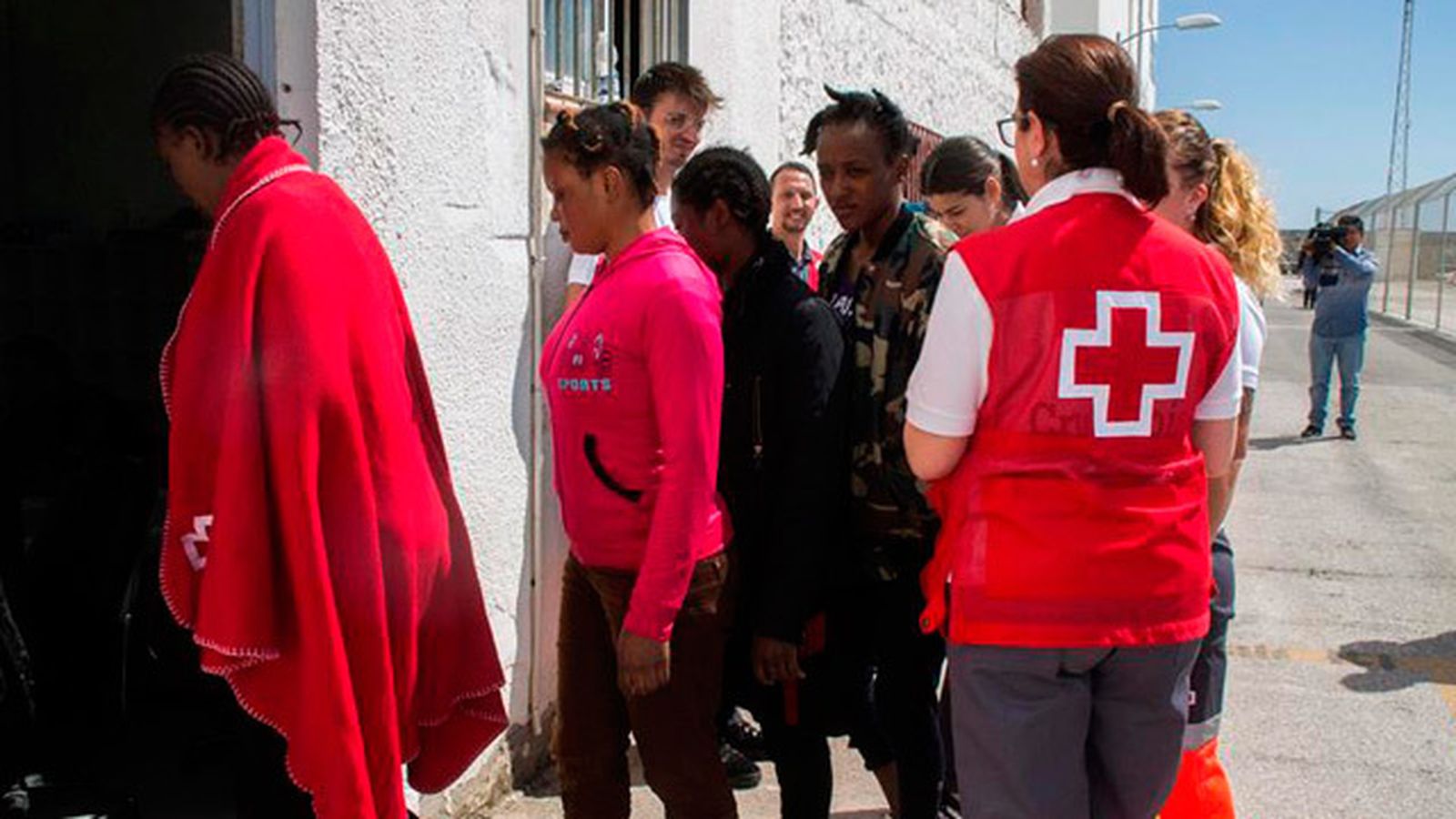 Casi mil inmigrantes rescatados el fin de semana en las costas españolas