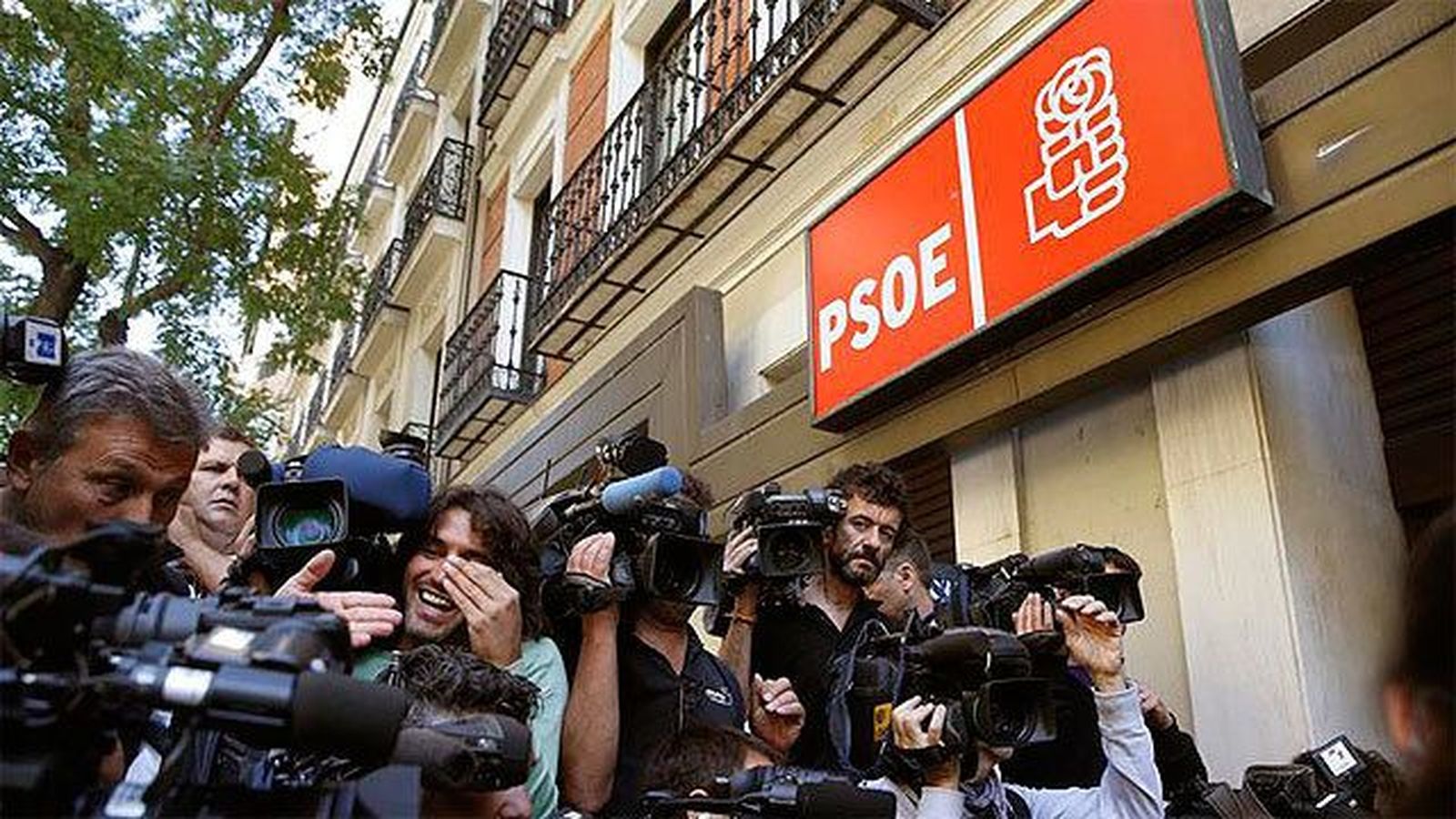 El PSOE de Sánchez reformará este sábado sus estatutos sin oposición de los barones