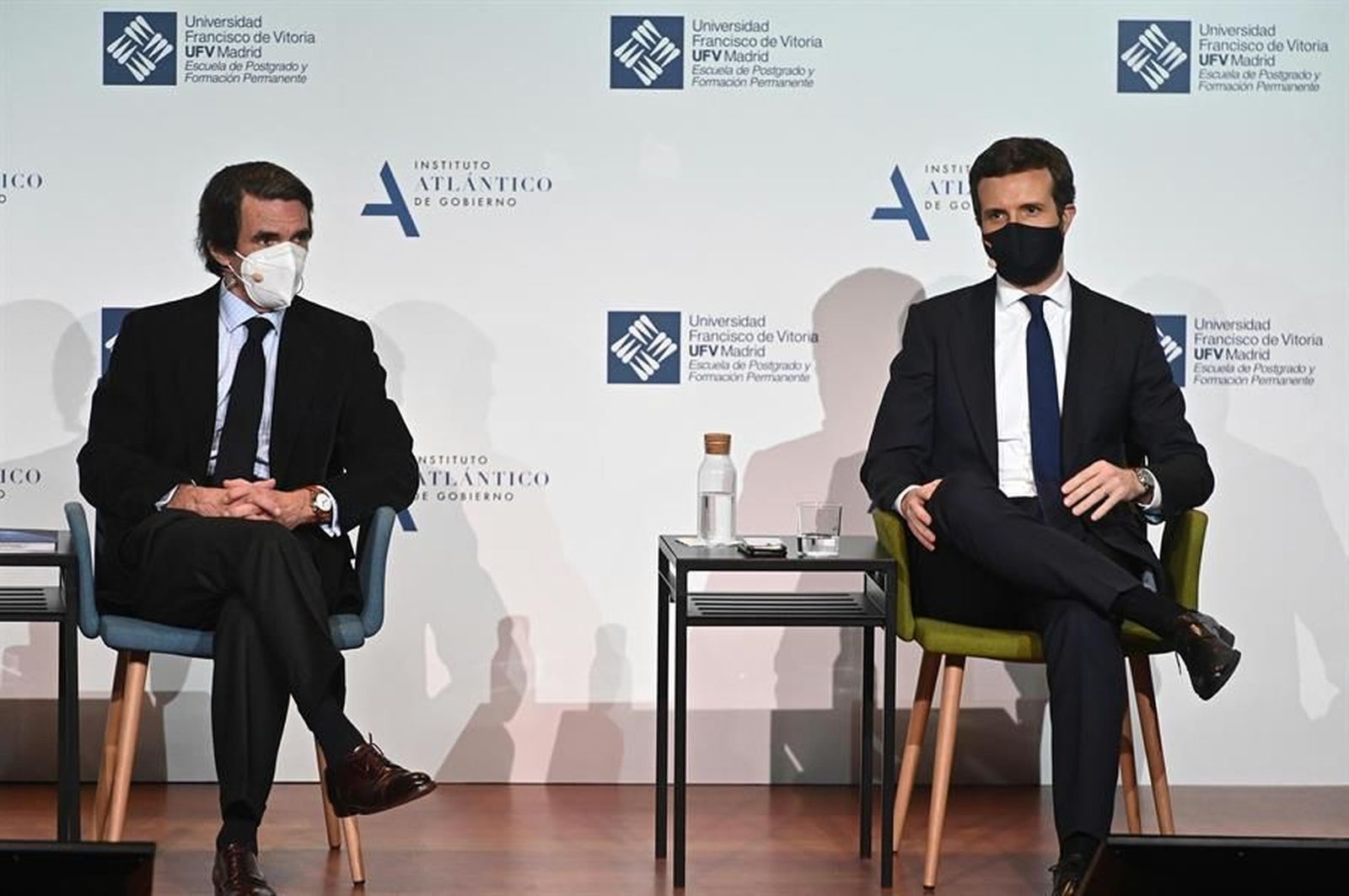 Casado y Aznar se reencuentran: “Pinchan en hueso quienes pretendan separar al PP”