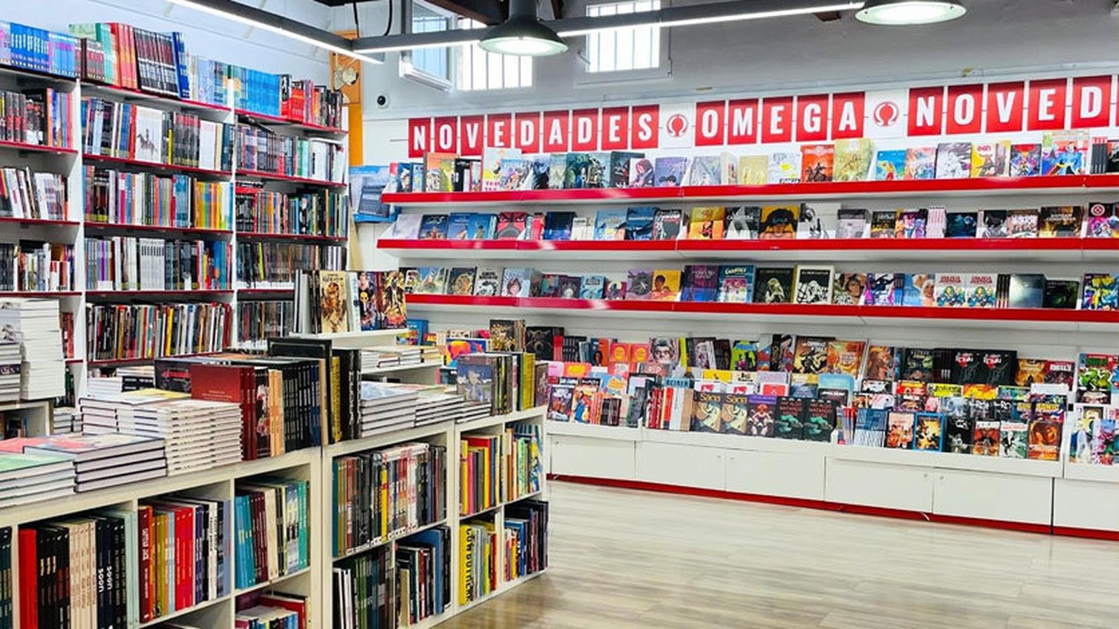 Interior de la tienda Omega Center en Madrid