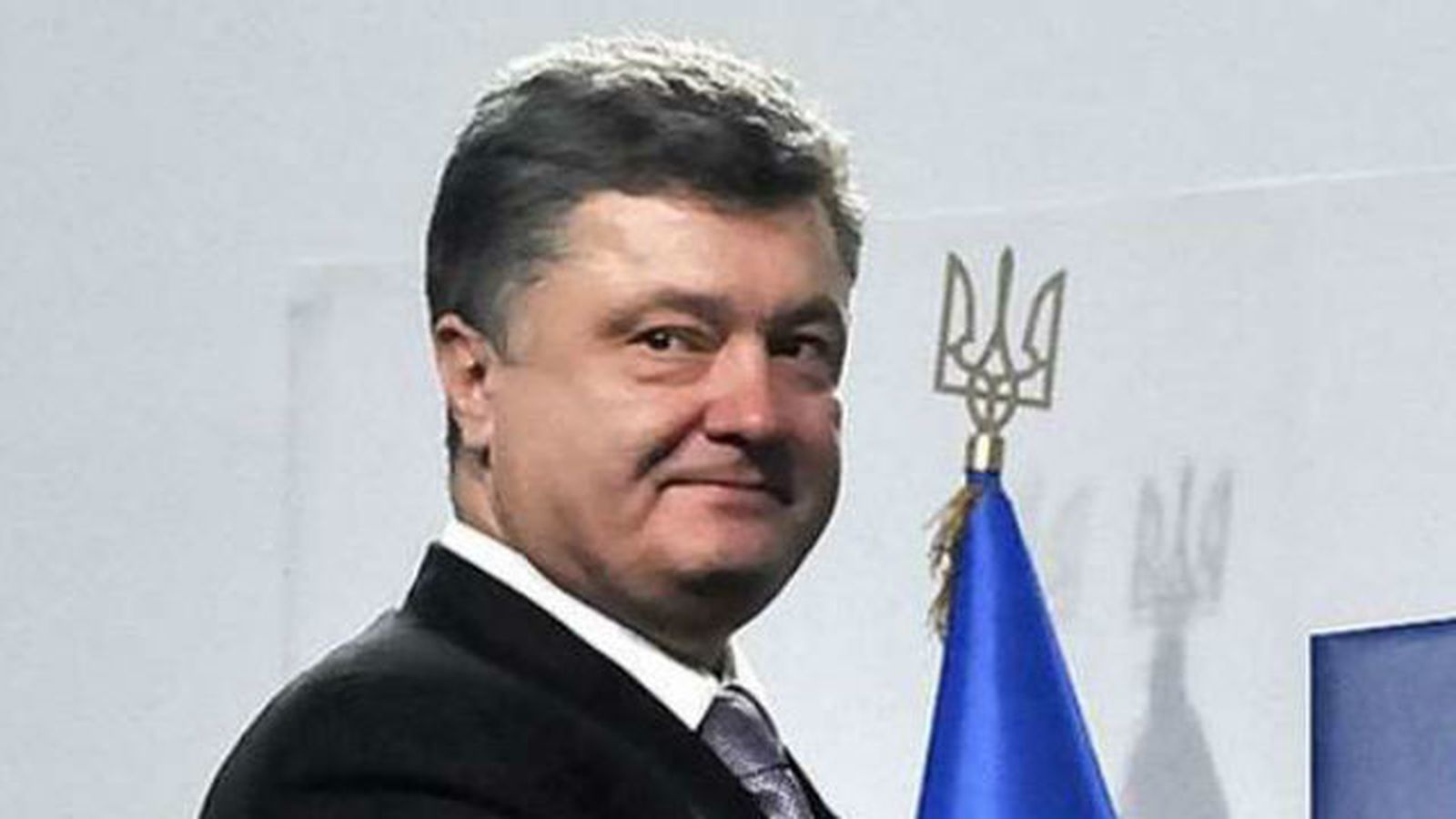 Poroshenko pone en alerta de combate a sus tropas en la frontera con Crimea