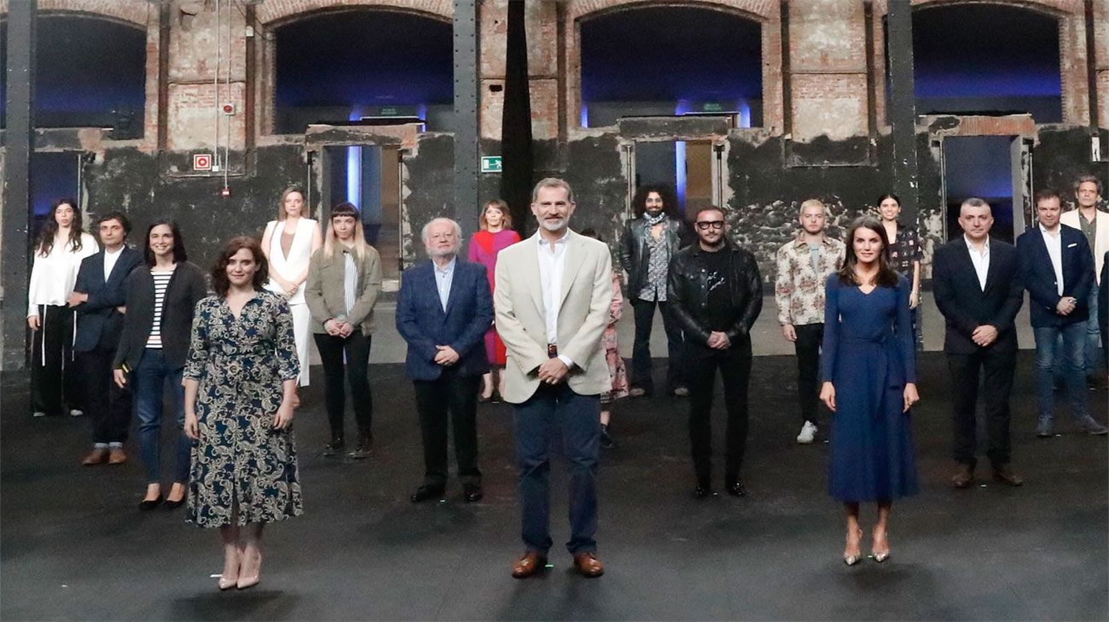 Los Reyes visitan Matadero con un recuerdo para Pau Donés y Rosa María Sardá