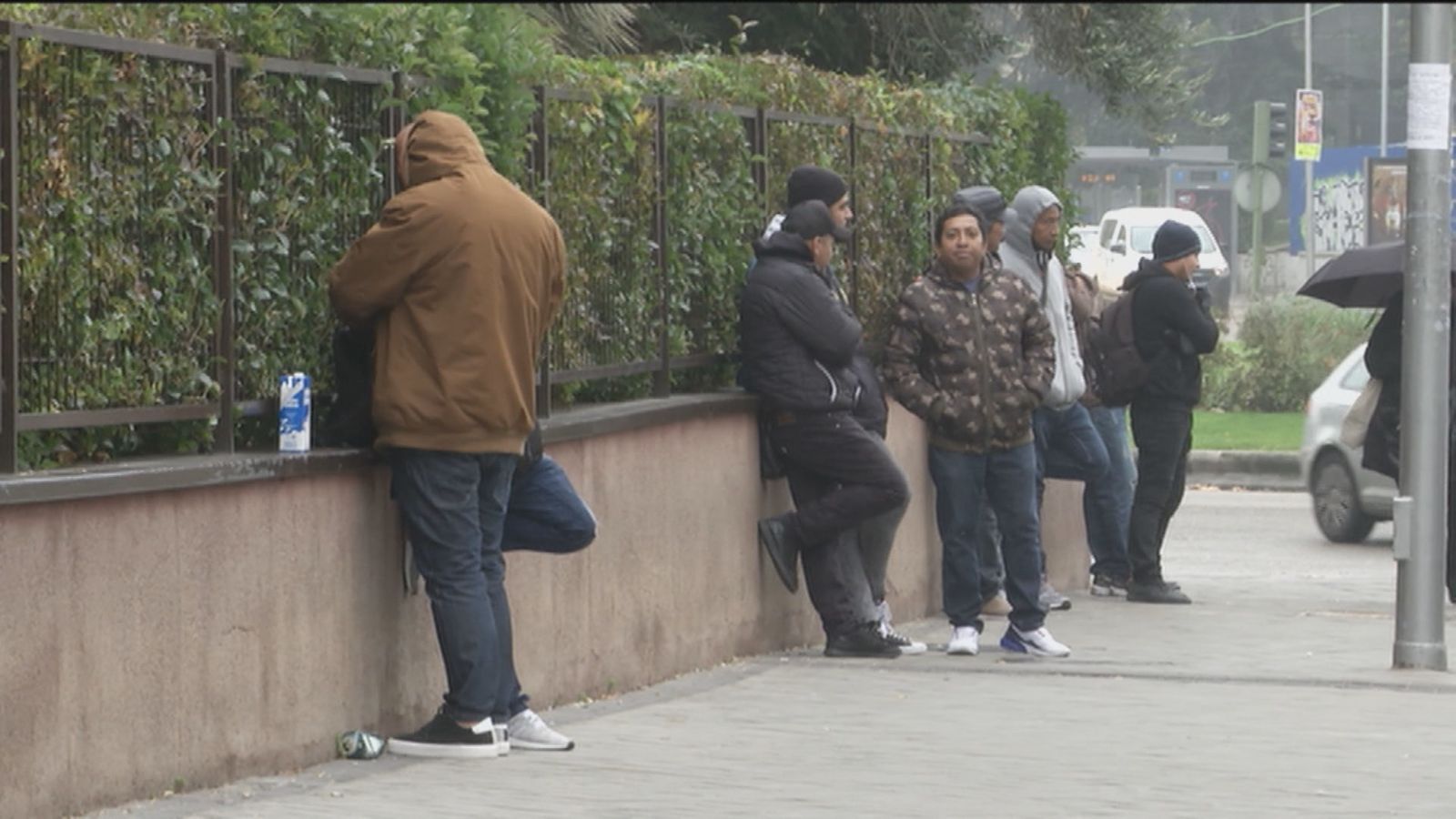 Mercado laboral clandestino en Plaza Elíptica