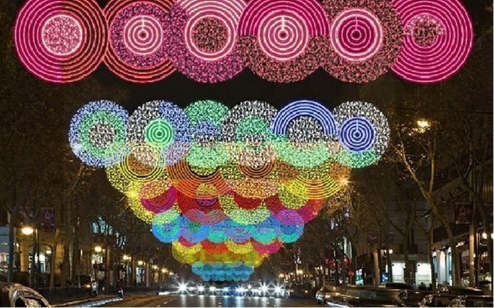 Comerciantes y hosteleros preocupados por el retraso del encendido navideño