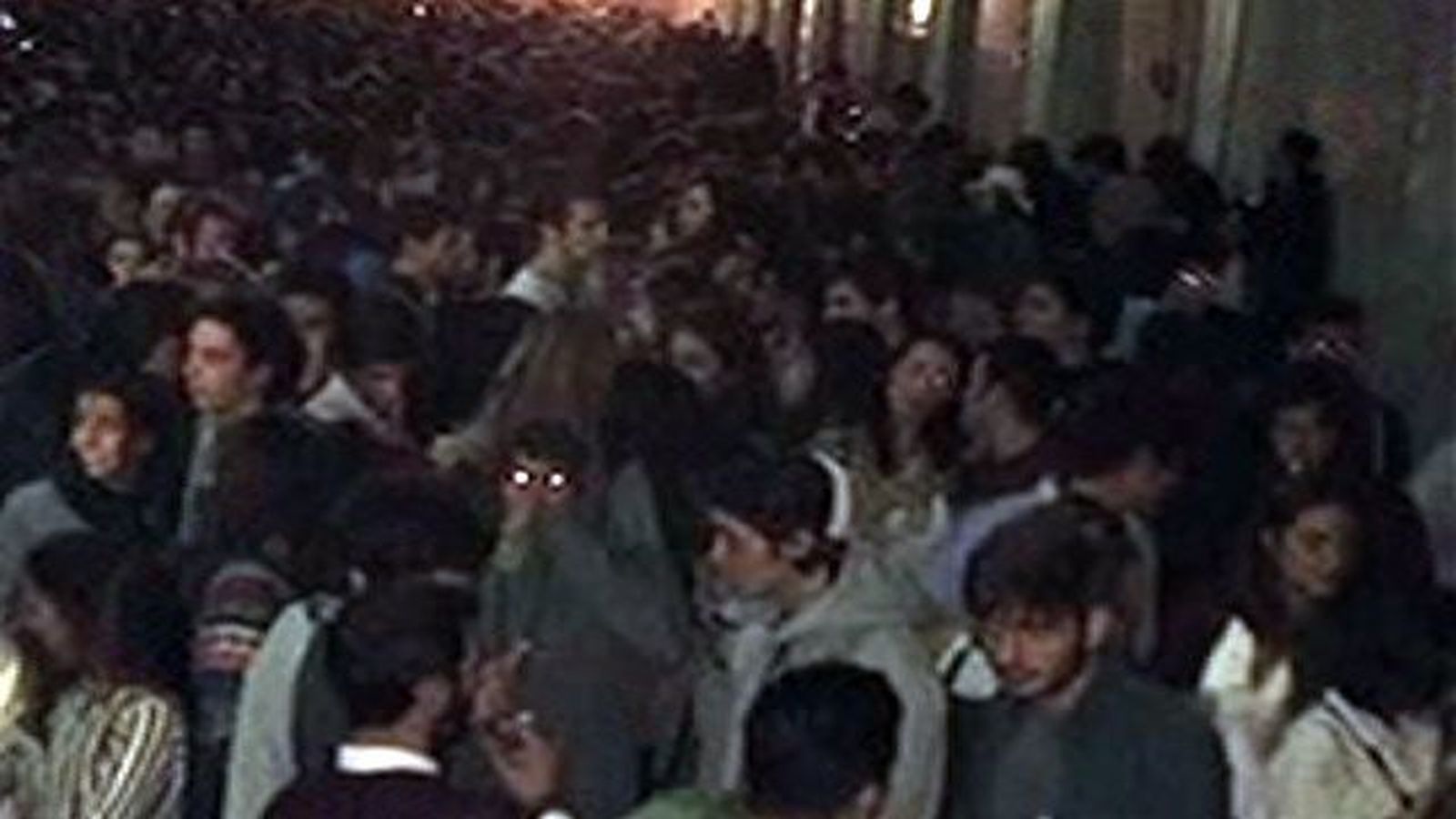 Cientos de jóvenes denuncian a los organizadores de una capea por dejarles tirados