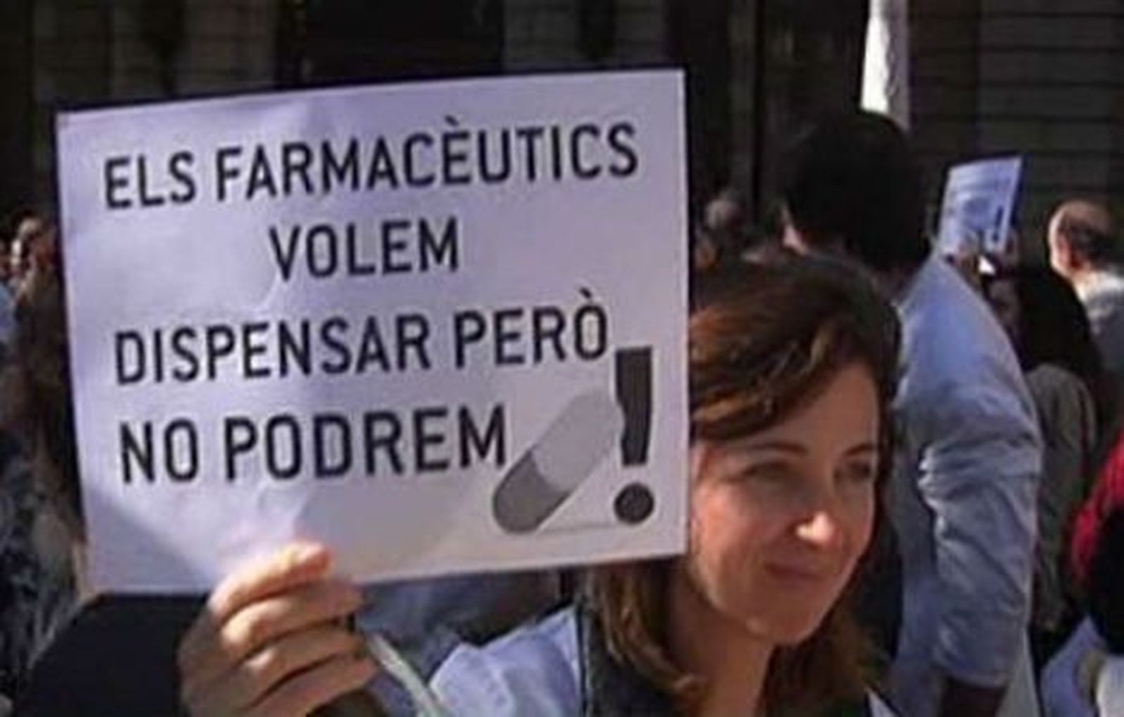 Las farmacias secundan masivamente la huelga y piden a Montoro que concrete el pago