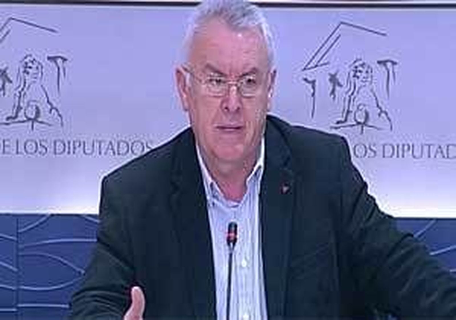 Cayo Lara: el Gobierno del PP de está propiciando un "estallido social" con su "posición de avestruz"