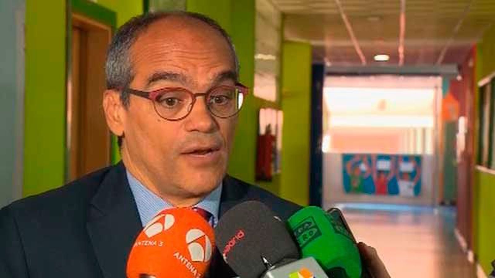 Podemos pide reprobar al consejero de Educación por el máster de Cifuentes