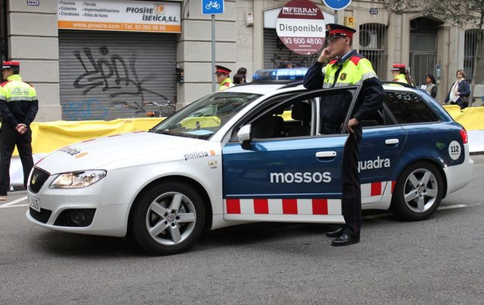 mossos_coche
