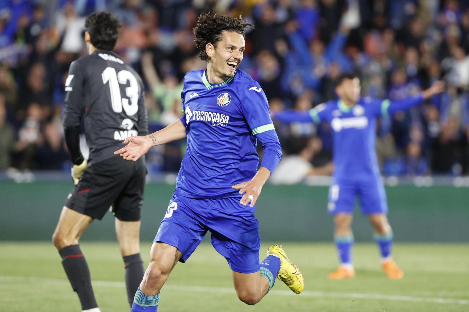 Unal ante el Sevilla