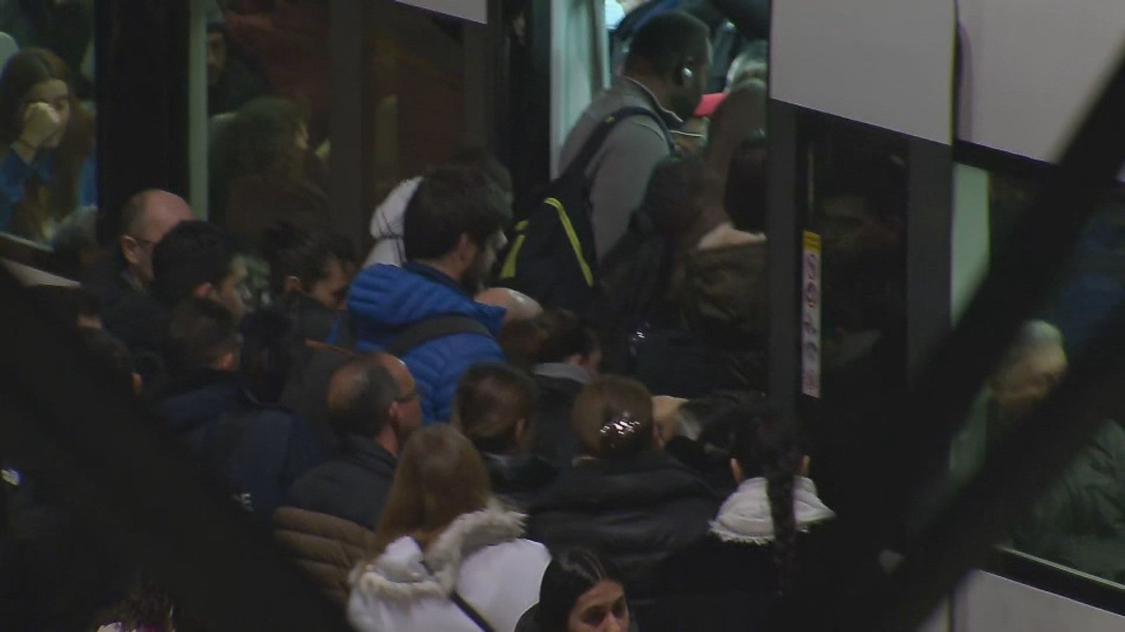 El 80% de los madrileños prefiere usar el Metro frente al Cercanías, según una encuesta