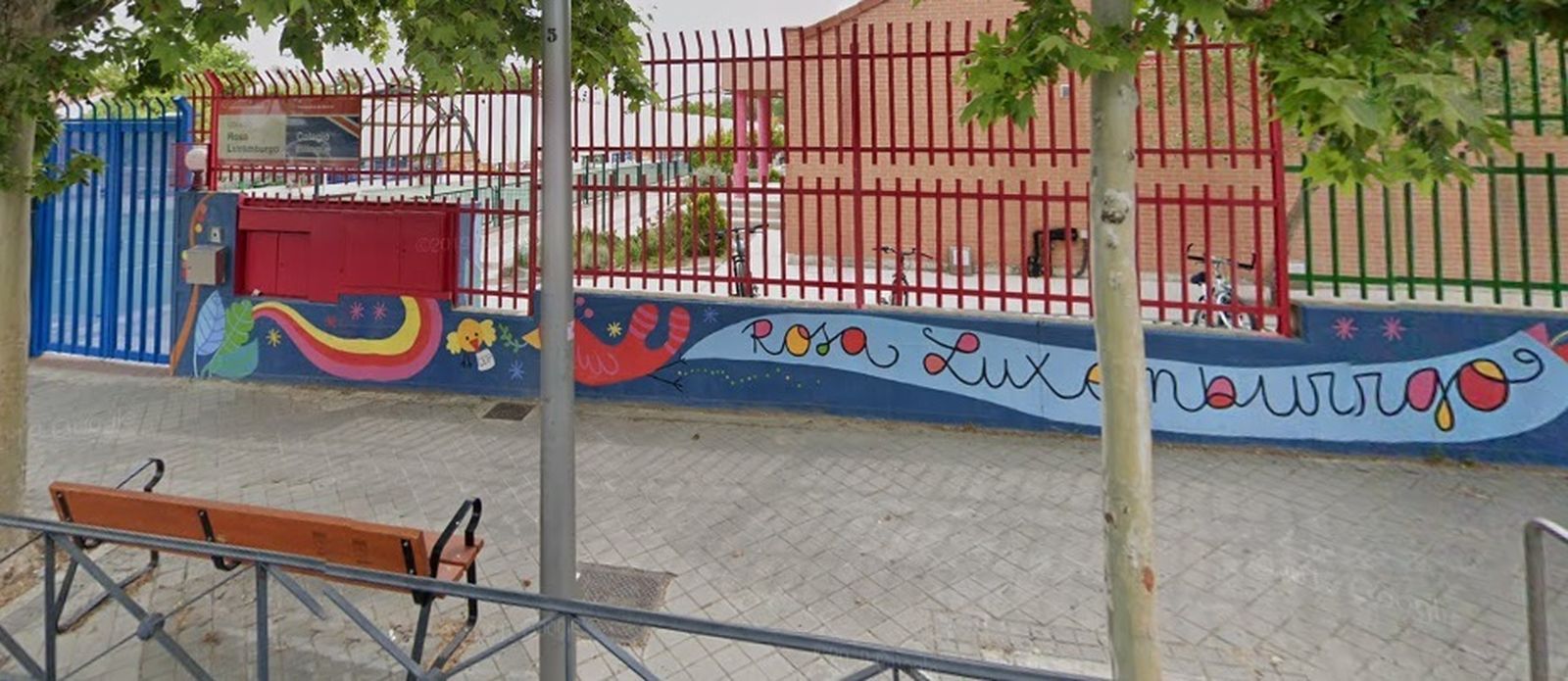 Exterior del colegio público Rosa Luxemburgo de Aravaca