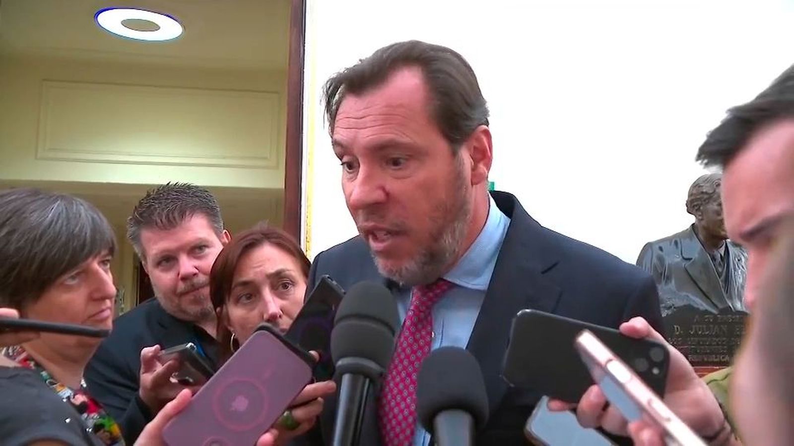 Puente sale en defensa del entorno de Sánchez: "Hay casos judiciales que no se sostienen"