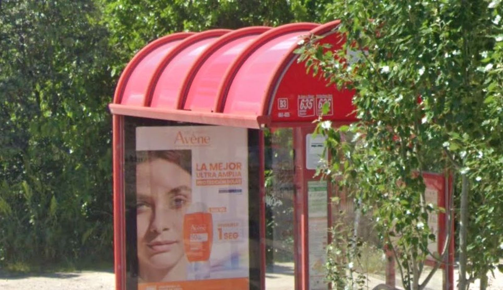 Parada de autobuses interurbanos en Parquelagos