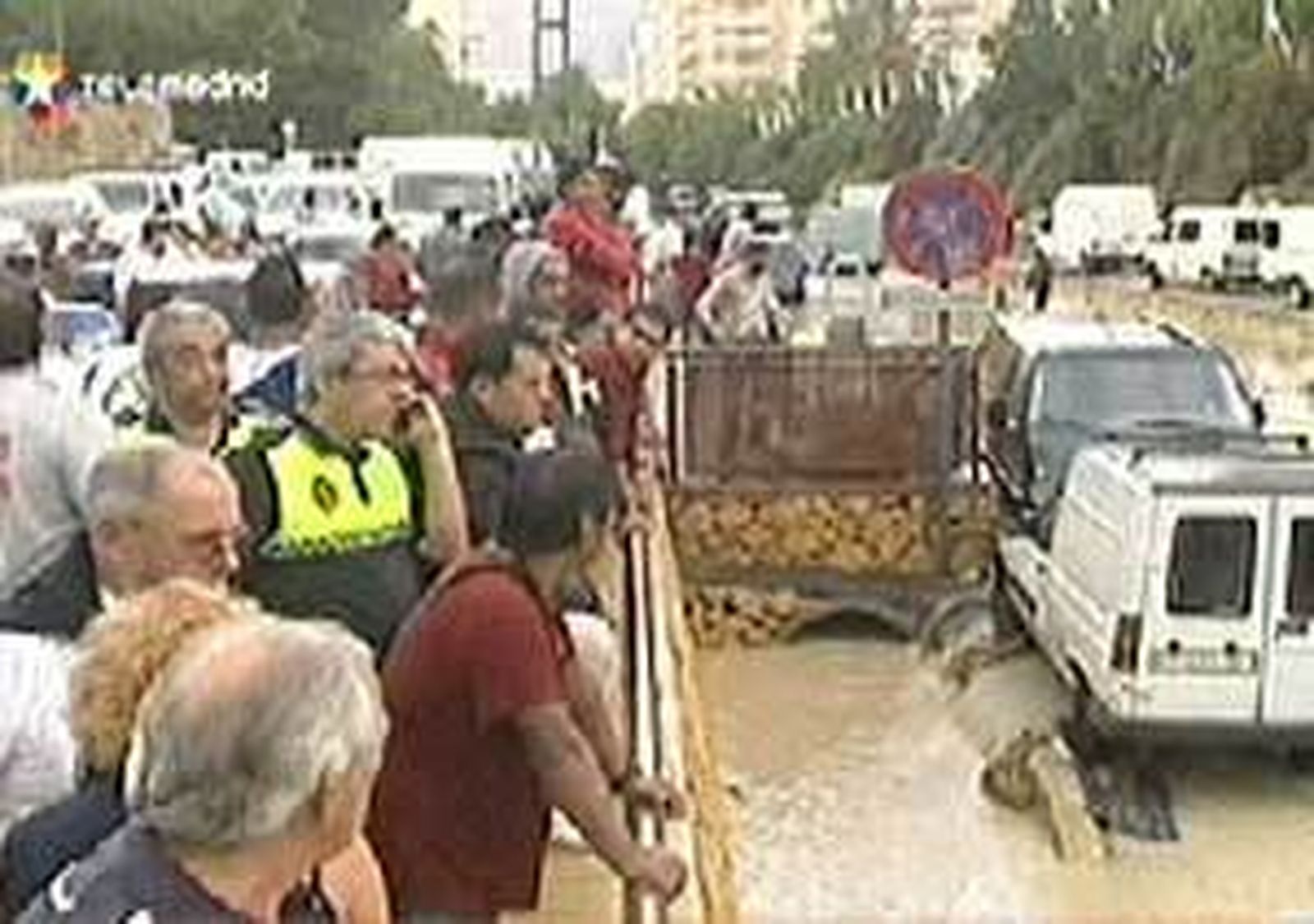 Mueren dos personas arrastradas por la lluvia en la localidad alicantina de Finestrat