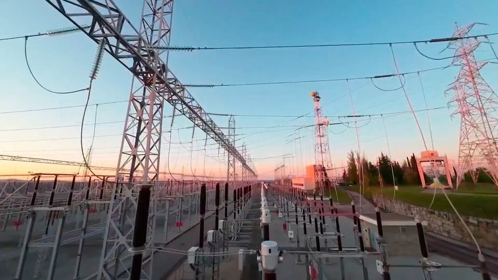La saturación de las redes eléctricas frena la construcción de nueva vivienda en Madrid