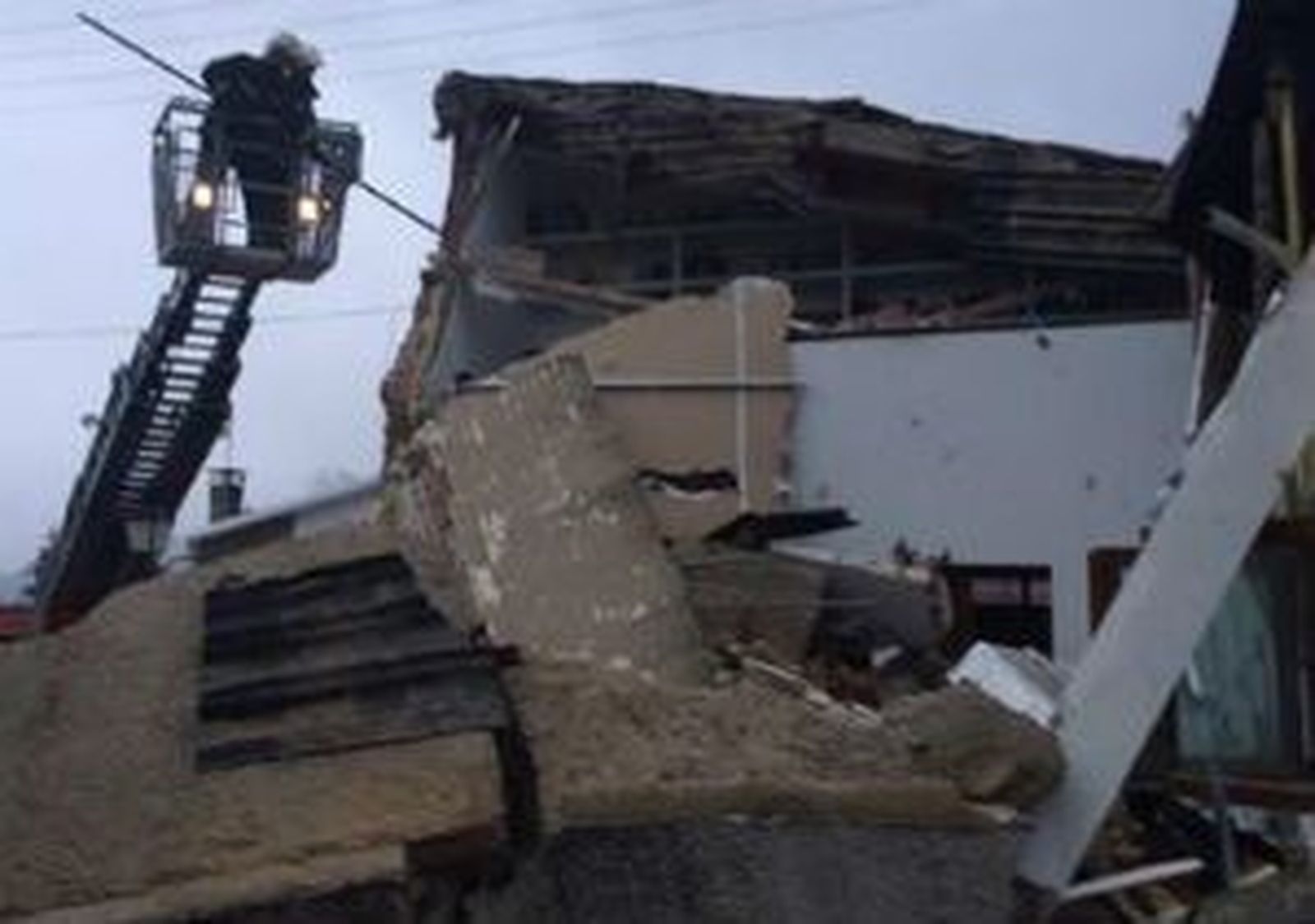 Se derrumba un chalet en Becerril de la Sierra