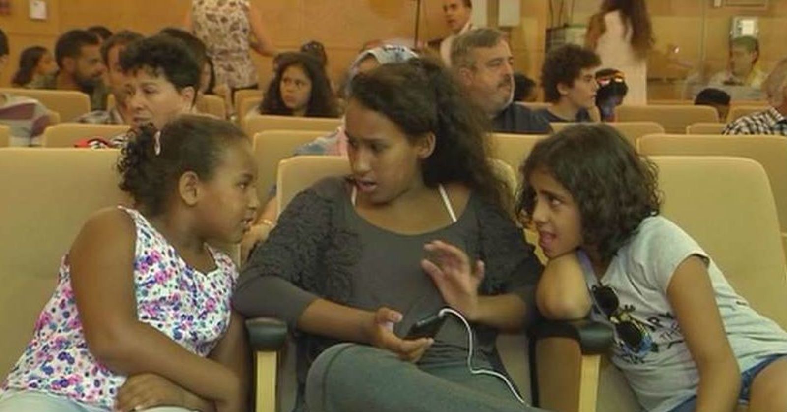 Un total de 228 niños saharauis conviven en vacaciones con 216 familias madrileñas
