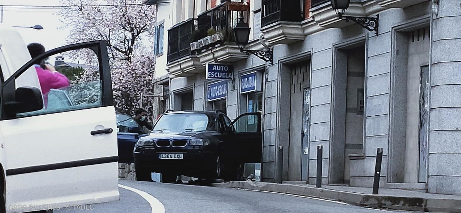 El conductor del BMW opuso resistencia a la Guardia Civil