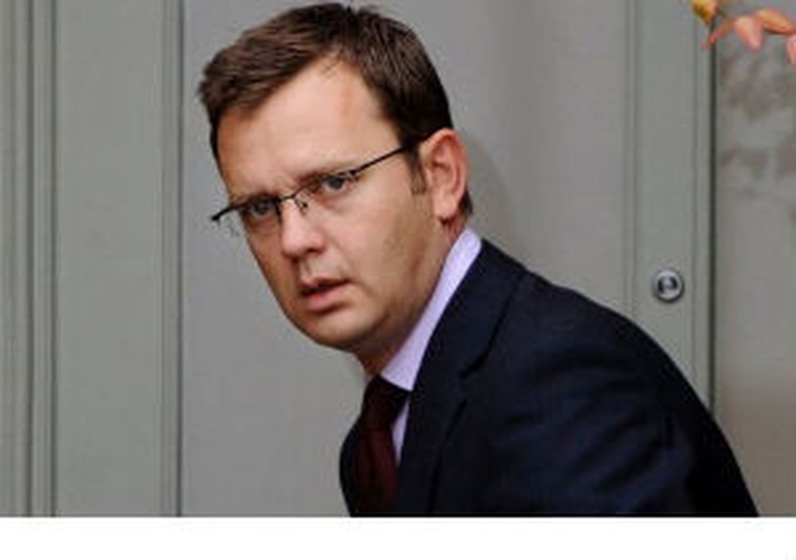 Detenido Coulson, ex jefe de prensa de Cameron, por las escuchas ilegales