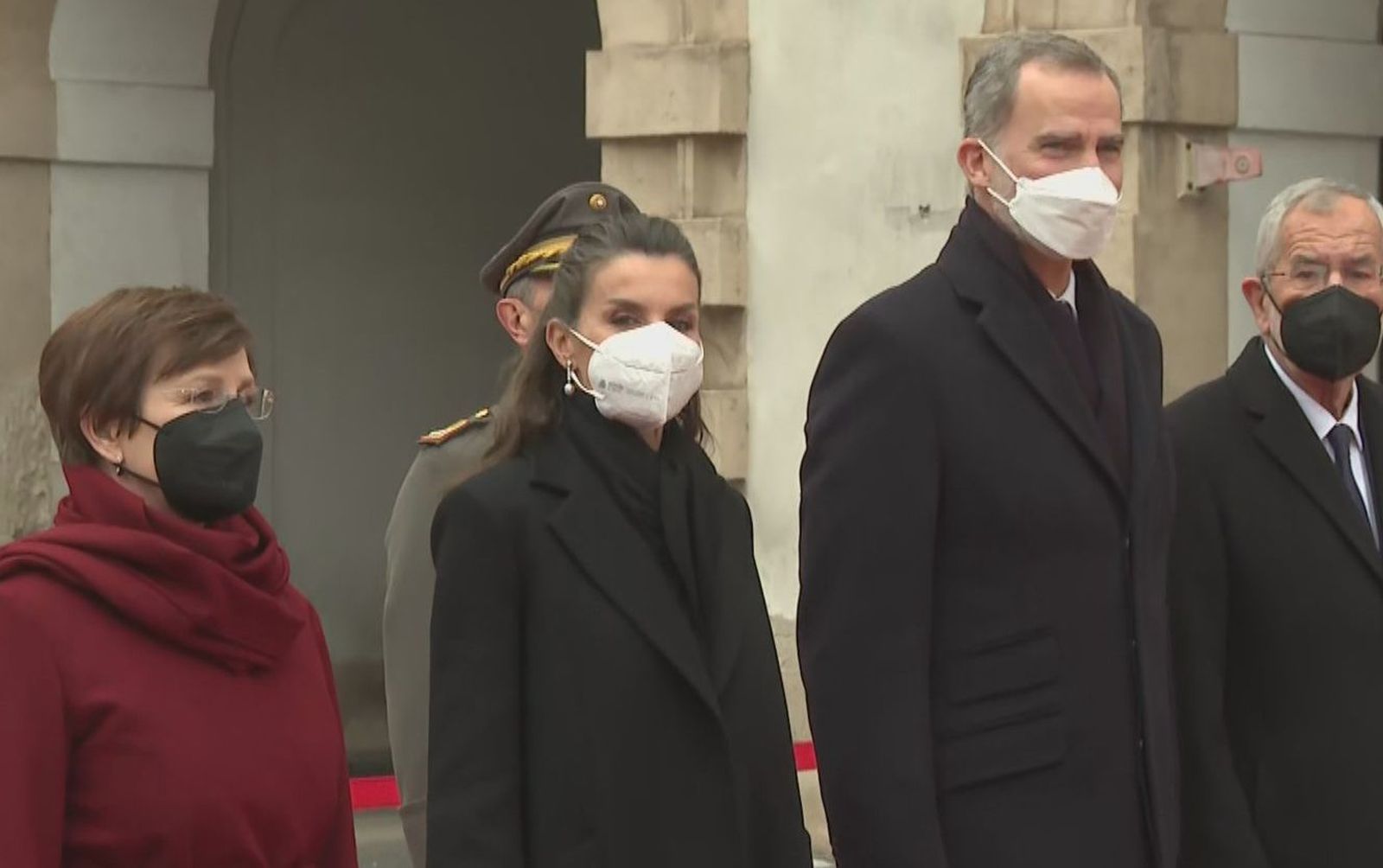 Recibimiento con honores militares a los Reyes en su primer viaje juntos a Austria