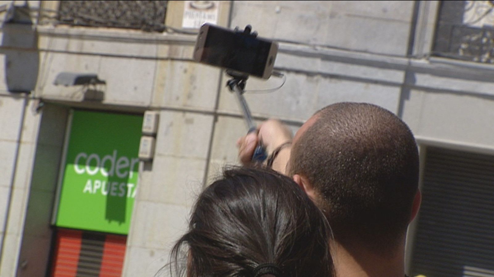 Meme, selfi, escrache y sororidad se incorporan al Diccionario de la RAE