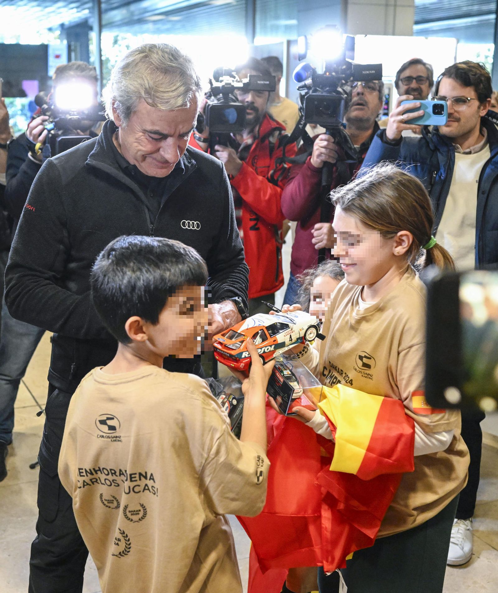 Carlos Sainz regresa a Madrid con el título del Rally Dakar