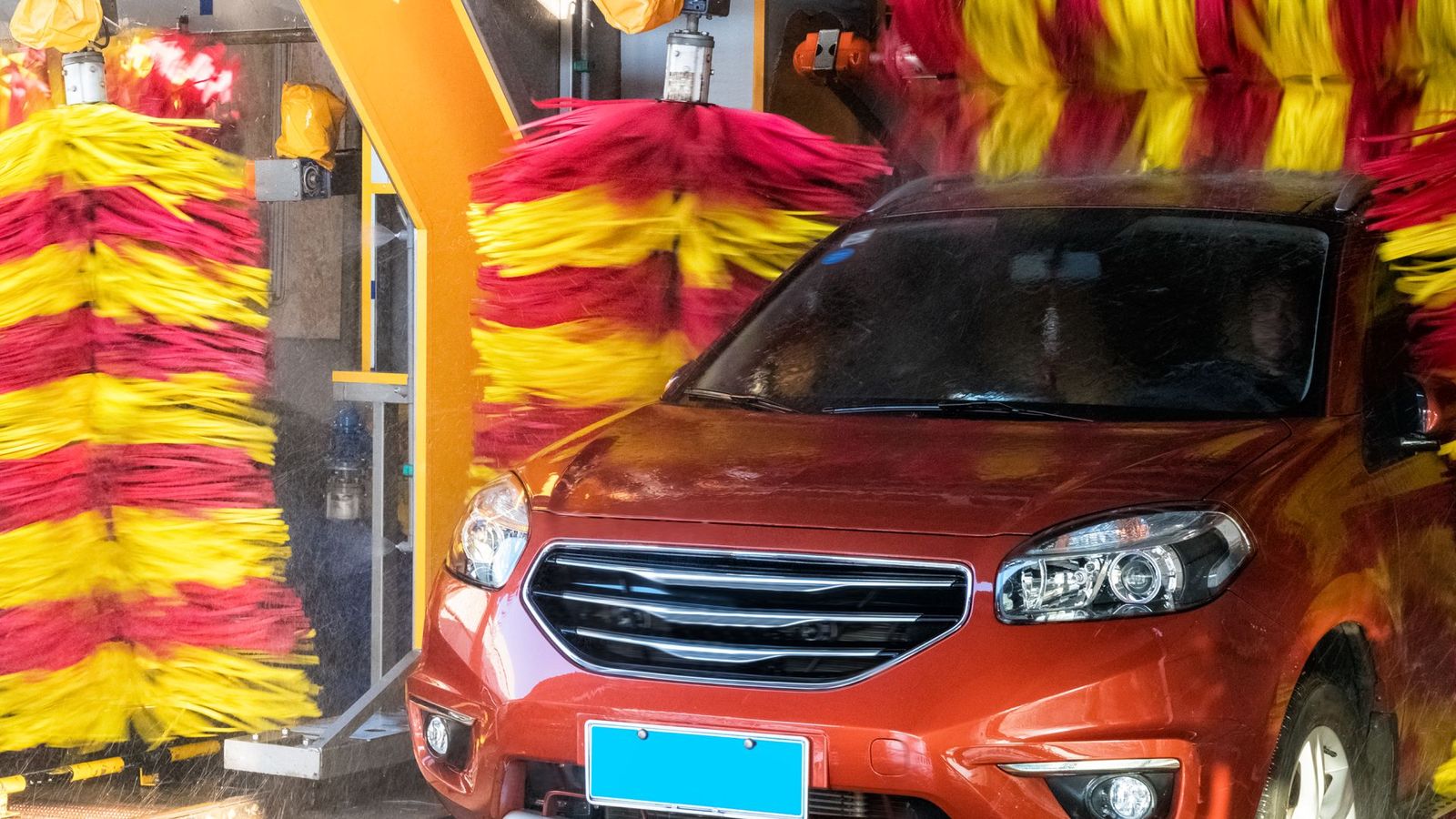 Esto es lo que no tenemos que hacer para lavar nuestro coche