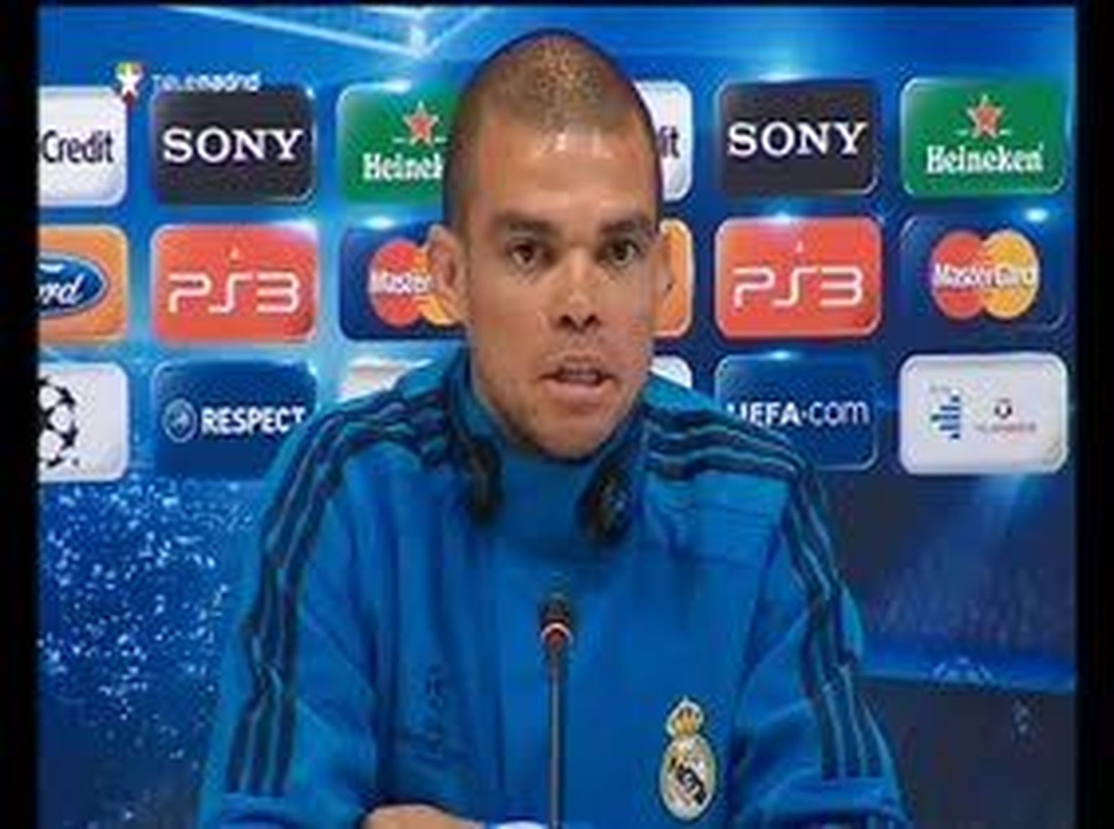 Pepe: "No tengo ningún defecto para no vestir la camiseta del Real Madrid"