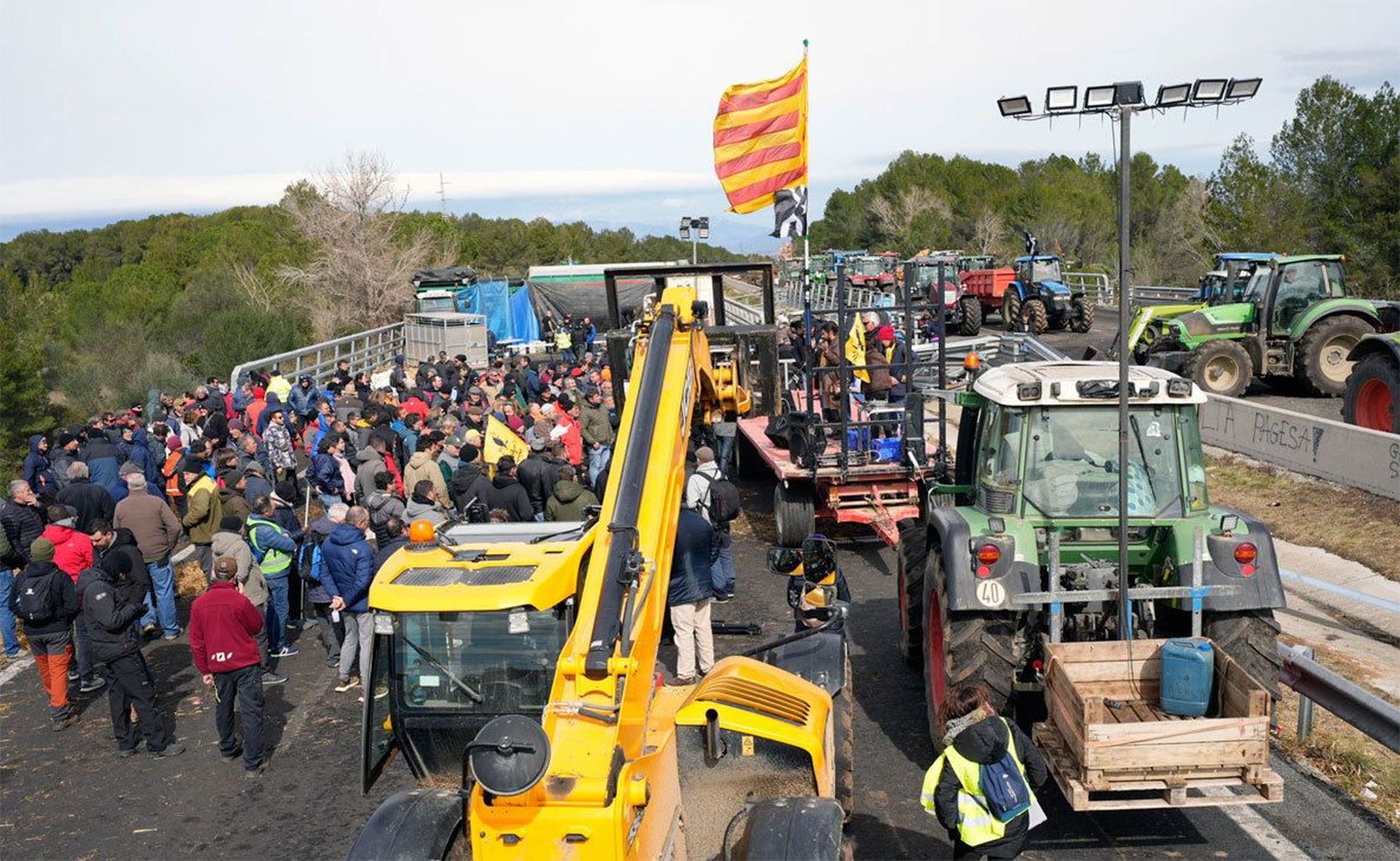 Los agricultores convierten en indefinido el corte de la AP-7 en dirección a Francia