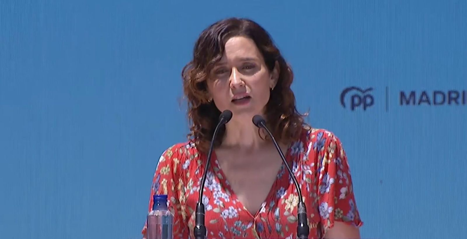 Ayuso defiende el encuentro con Milei y acusa  de "desleal" al Gobierno por permitir embajadas catalanas
