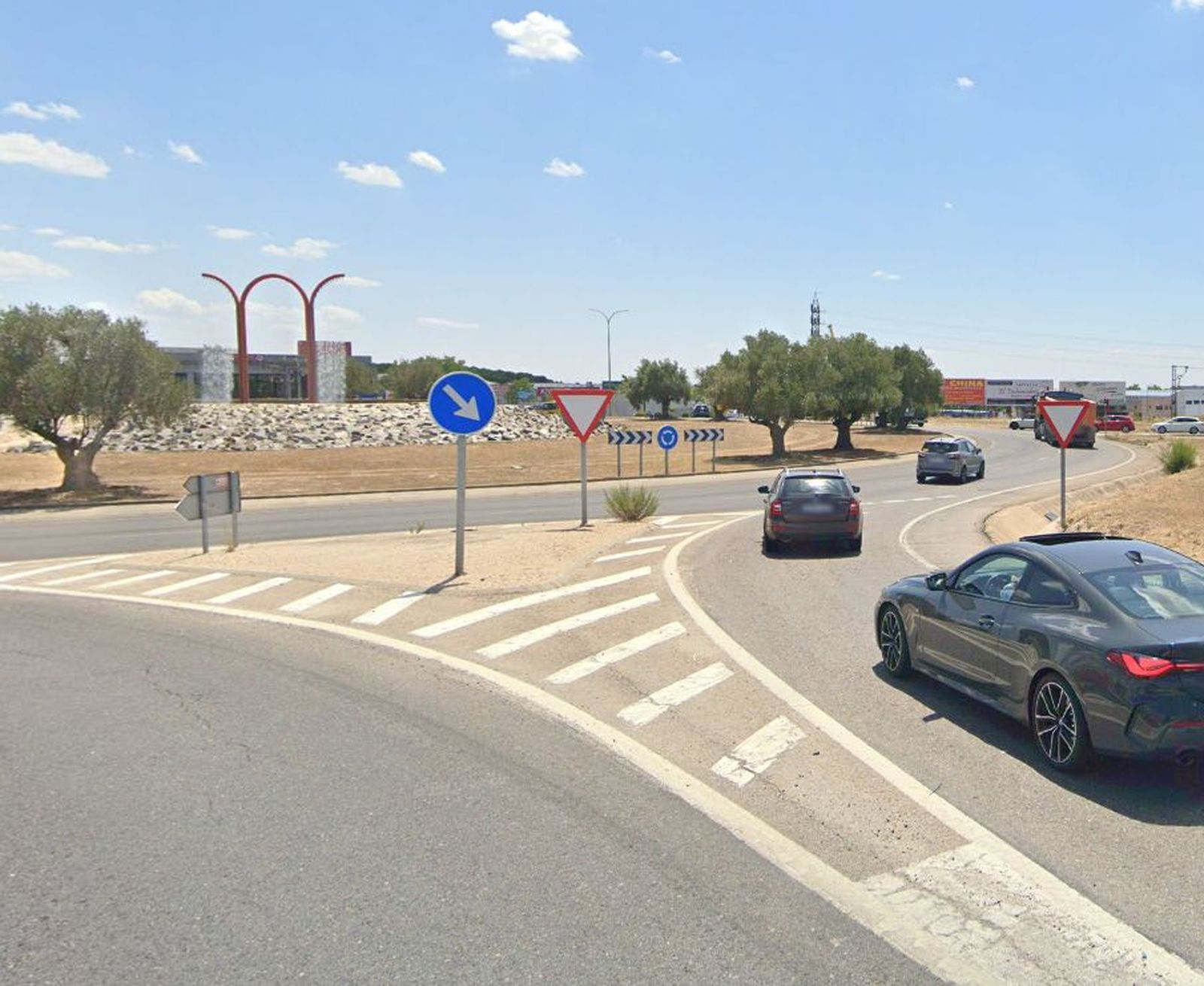 Rotonda que conecta Móstoles con Arroyomolinos, la A-5 y Parque Coimbra