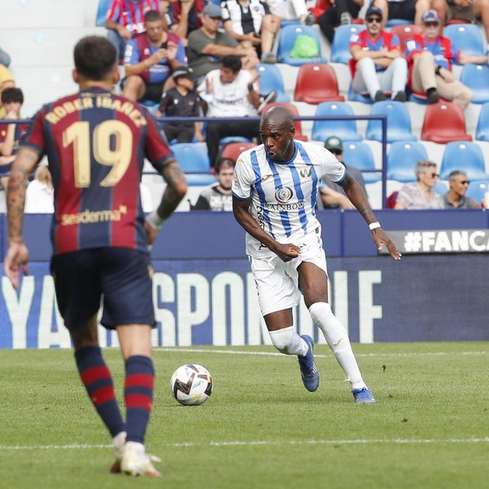 Partido entre el Levante UD y el CD Leganés